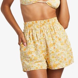 Billabong Love To Lounge Elastic Waist Shorts Yellow Floral Print Size M